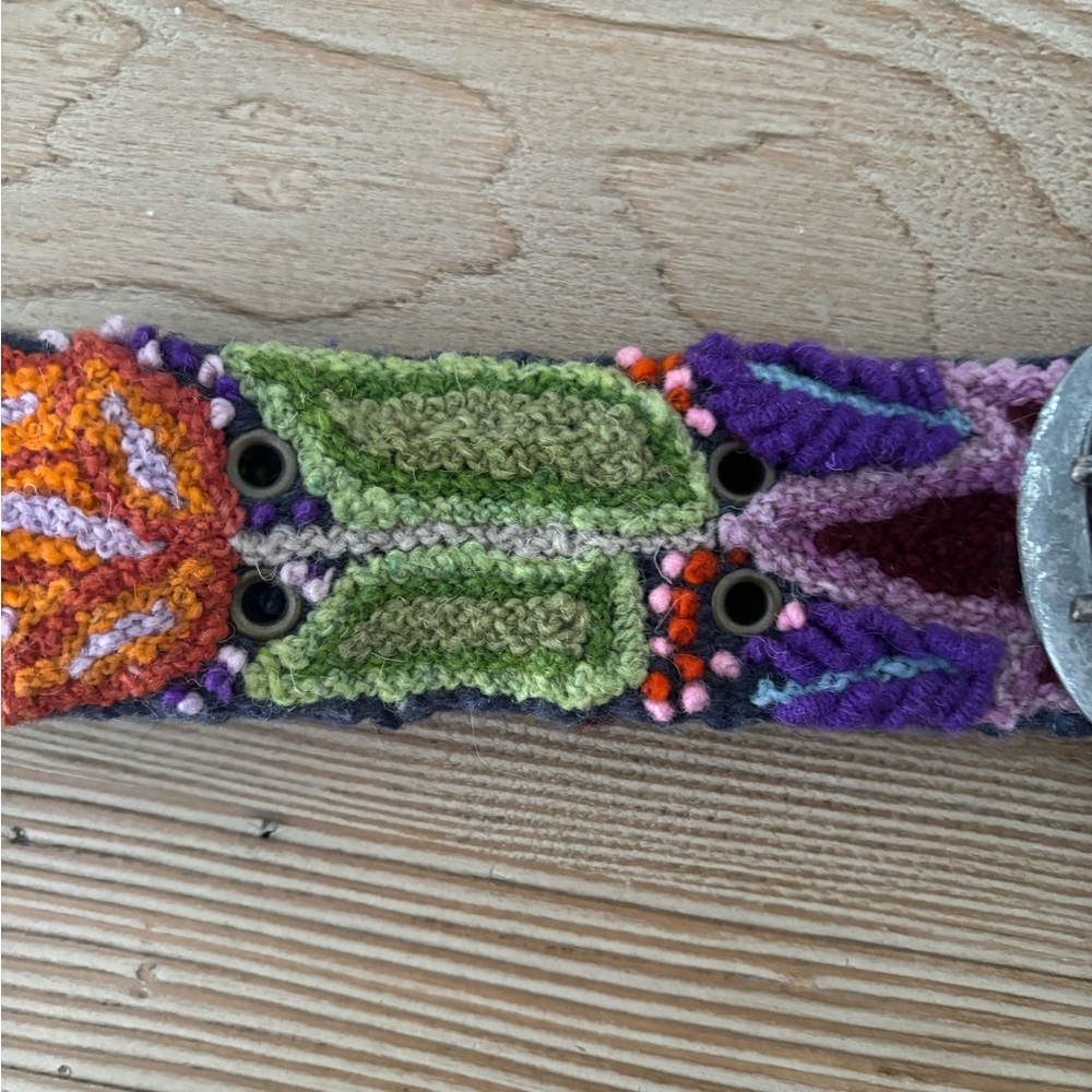 Embroidered belt